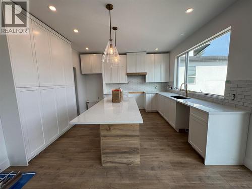 Kitchen - 2170 Galore Crescent, Kamloops, BC - Indoor Photo Showing Kitchen With Upgraded Kitchen