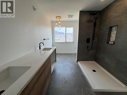 Primary ensuite - 2170 Galore Crescent, Kamloops, BC - Indoor Photo Showing Bathroom