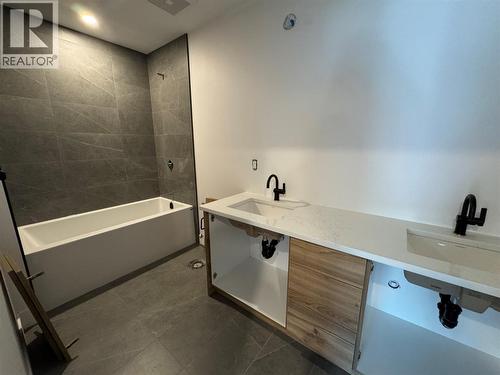 2nd floor bathroom - 2170 Galore Crescent, Kamloops, BC - Indoor