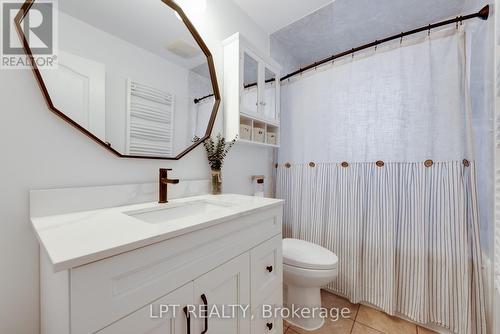 34 Cedar Creek Road, Springwater, ON - Indoor Photo Showing Bathroom