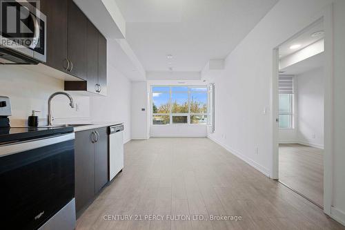204 - 10 Wilby Crescent, Toronto, ON - Indoor Photo Showing Kitchen