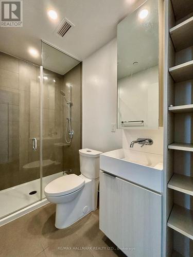 402 - 370 Martha Street, Burlington, ON - Indoor Photo Showing Bathroom