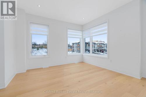 72 Windtree Way, Halton Hills, ON - Indoor Photo Showing Other Room