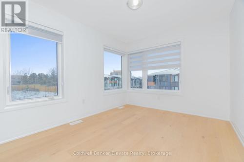 72 Windtree Way, Halton Hills, ON - Indoor Photo Showing Other Room