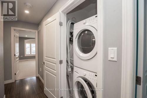 85 Chamomile Drive, Hamilton, ON - Indoor Photo Showing Laundry Room