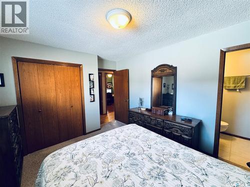 403 8Th Avenue W, Biggar, SK - Indoor Photo Showing Bedroom