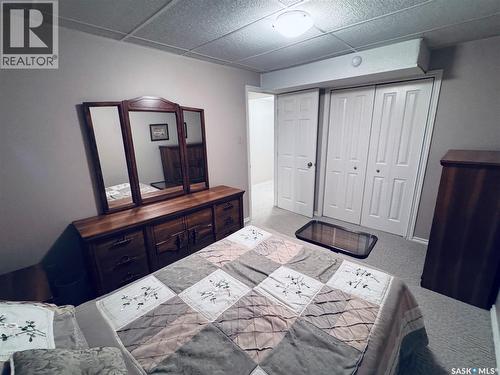 403 8Th Avenue W, Biggar, SK - Indoor Photo Showing Bedroom