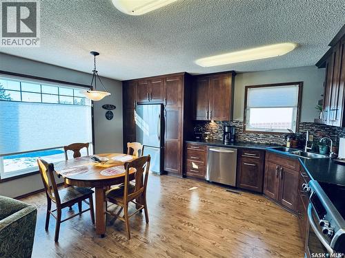 403 8Th Avenue W, Biggar, SK - Indoor