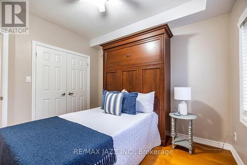102 - 375 Lakebreeze Drive, Clarington (Newcastle), ON - Indoor Photo Showing Bedroom