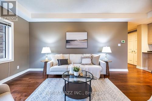 102 - 375 Lakebreeze Drive, Clarington (Newcastle), ON - Indoor Photo Showing Living Room