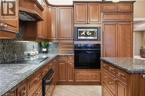 4184 Arbourfield Drive, Burlington, ON - Indoor Photo Showing Kitchen