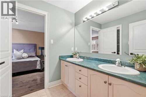 4184 Arbourfield Drive, Burlington, ON - Indoor Photo Showing Bathroom