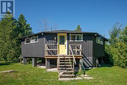 Front view of the chalet - 