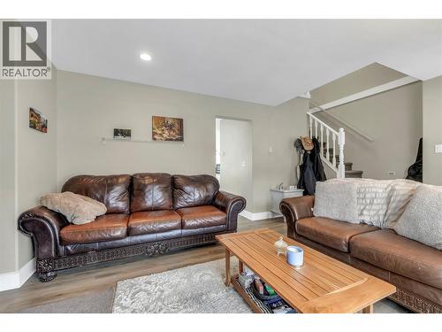 204 Angela Avenue, Princeton, BC - Indoor Photo Showing Living Room