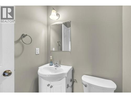 204 Angela Avenue, Princeton, BC - Indoor Photo Showing Bathroom