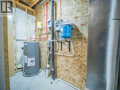 2255 Mctavish Road Unit# A Lot# Sl 2, Kamloops, BC - Indoor Photo Showing Basement