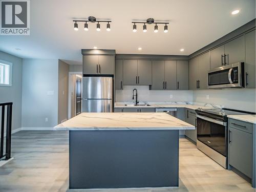 2255 Mctavish Road Unit# A Lot# Sl 2, Kamloops, BC - Indoor Photo Showing Kitchen With Upgraded Kitchen