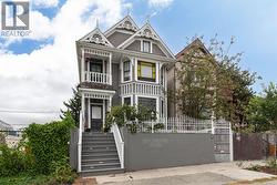 1 451 E PENDER STREET  Vancouver, BC V6A 1V2