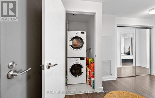 1704 - 50 O'Neill Road, Toronto, ON - Indoor Photo Showing Laundry Room