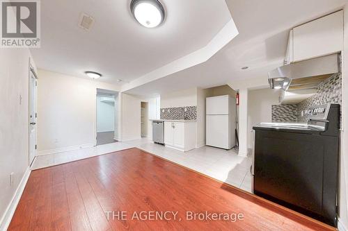 31 Seward Crescent, Ajax, ON - Indoor Photo Showing Other Room