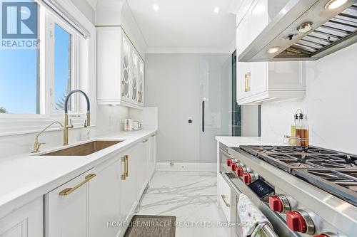 56 Orico Court, Vaughan, ON - Indoor Photo Showing Kitchen
