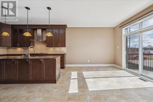 32 Harborn Road, Mississauga, ON - Indoor Photo Showing Kitchen