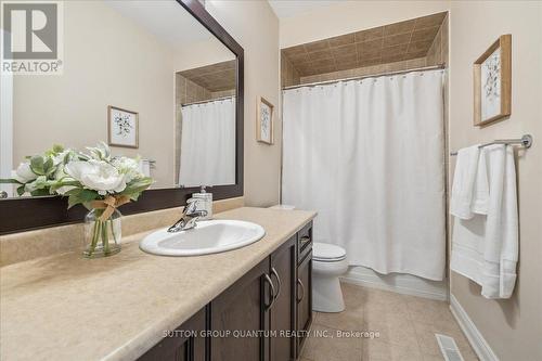 32 Harborn Road, Mississauga, ON - Indoor Photo Showing Bathroom