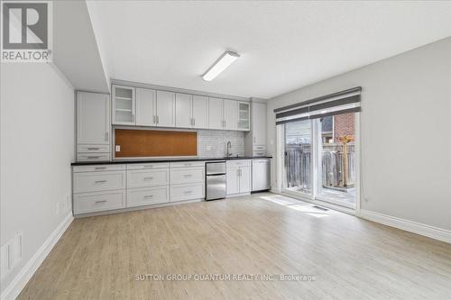 32 Harborn Road, Mississauga, ON - Indoor Photo Showing Kitchen