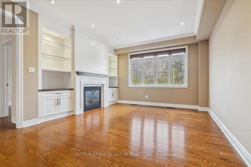 32 Harborn Road, Mississauga, ON - Indoor With Fireplace