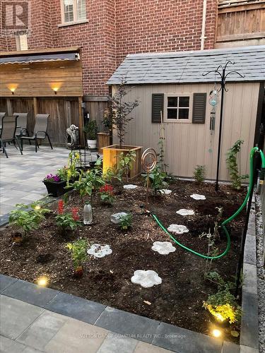 32 Harborn Road, Mississauga, ON - Outdoor