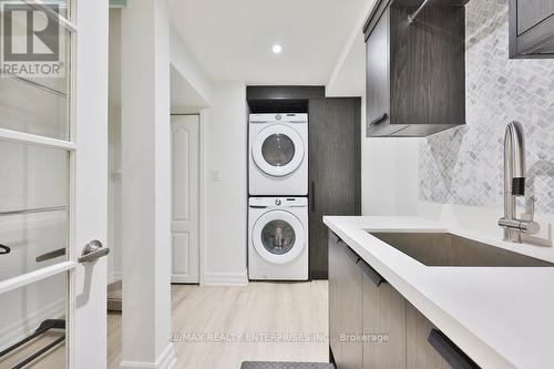 1520 Drymen Crescent, Mississauga, ON - Indoor Photo Showing Laundry Room
