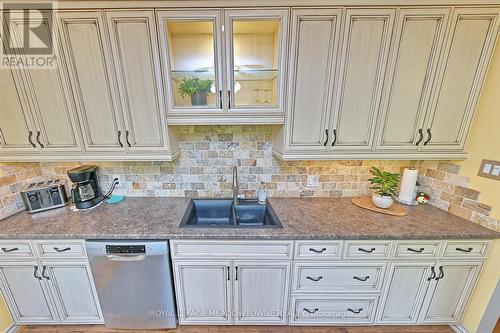 4 Ann Street, Halton Hills, ON - Indoor Photo Showing Kitchen