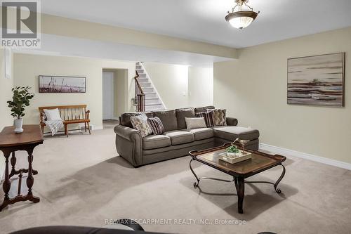 4 - 8 Muscat Drive, Grimsby, ON - Indoor Photo Showing Living Room
