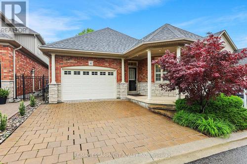 4 - 8 MUSCAT DRIVE  Grimsby, ON L3M 5S7