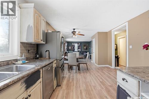 5 4Th Avenue N, Martensville, SK - Indoor Photo Showing Kitchen With Double Sink