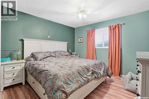 5 4Th Avenue N, Martensville, SK - Indoor Photo Showing Bedroom