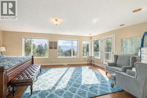 1465 West Kelowna Road, West Kelowna, BC - Indoor