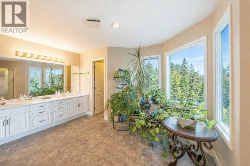 1465 West Kelowna Road, West Kelowna, BC - Indoor