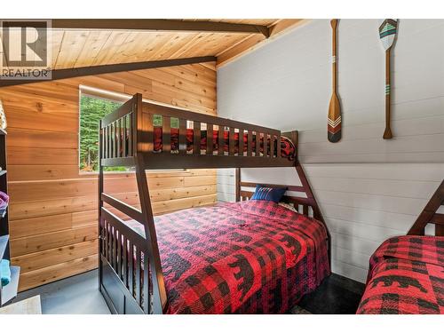 Block E Crooked Lake, Lake Country, BC - Indoor Photo Showing Bedroom