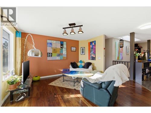 3109 Ensign Way, Kelowna, BC - Indoor