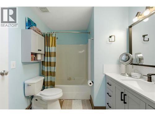 3109 Ensign Way, Kelowna, BC - Indoor Photo Showing Bathroom