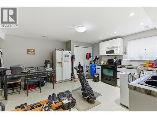 3109 Ensign Way, Kelowna, BC - Indoor