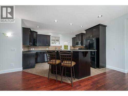 2800 Auburn Road, West Kelowna, BC - Indoor Photo Showing Kitchen
