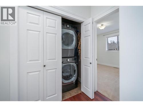 2800 Auburn Road, West Kelowna, BC - Indoor Photo Showing Laundry Room