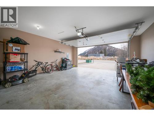 2800 Auburn Road, West Kelowna, BC - Indoor Photo Showing Garage