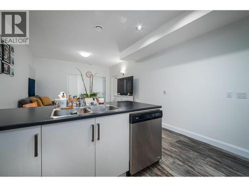 2800 Auburn Road, West Kelowna, BC - Indoor Photo Showing Kitchen With Double Sink