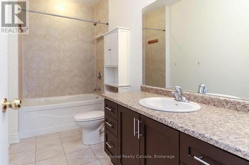 308 - 25 Beaver Street S, Blue Mountains, ON - Indoor Photo Showing Bathroom