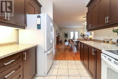 308 - 25 Beaver Street S, Blue Mountains, ON - Indoor Photo Showing Kitchen
