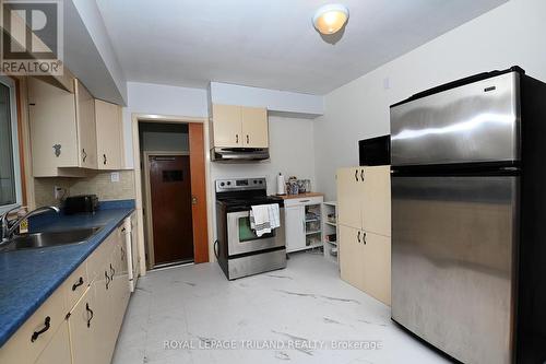 Side View of Kitchen - 12 Mountsfield Drive, London South (South G), ON - Indoor Photo Showing Kitchen