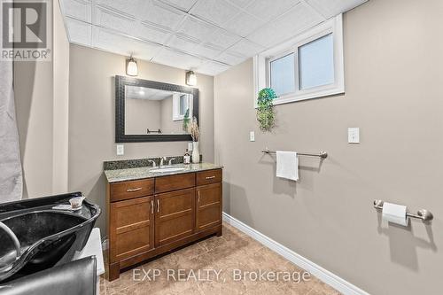 89 Ontario Street, Lambton Shores (Thedford), ON - Indoor Photo Showing Bathroom